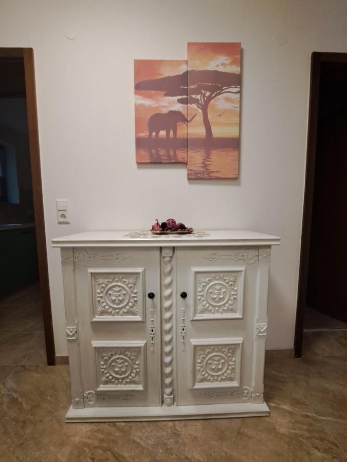 Schoene Wohnung Am Georgenberg Ройтлинген Екстериор снимка
