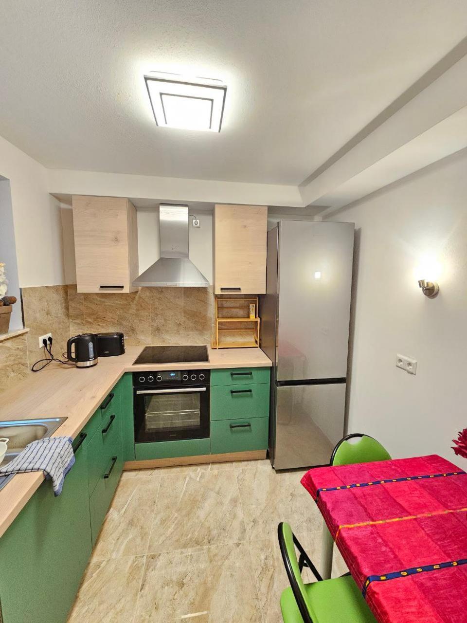 Schoene Wohnung Am Georgenberg Ройтлинген Екстериор снимка