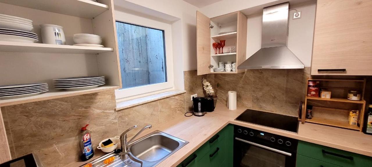 Schoene Wohnung Am Georgenberg Ройтлинген Екстериор снимка
